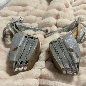 Gianni Bini Silver Glitter Platform Sandals with Chrome Accents